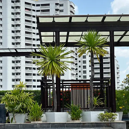 Delightful Condo In Central Location At Sukhumvit 49